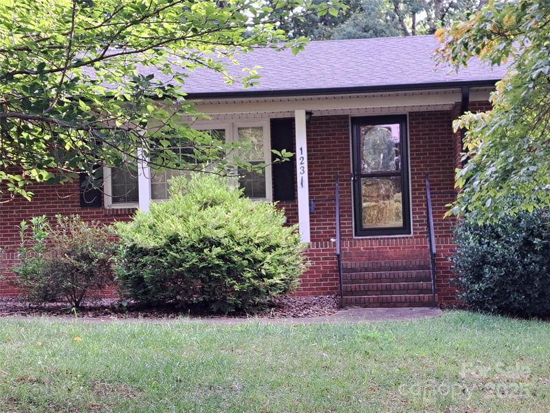 123 Softwind Ln, Concord, NC 28025