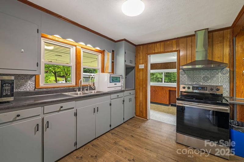 8171 Sugar Hill Rd, Marion, NC 28752