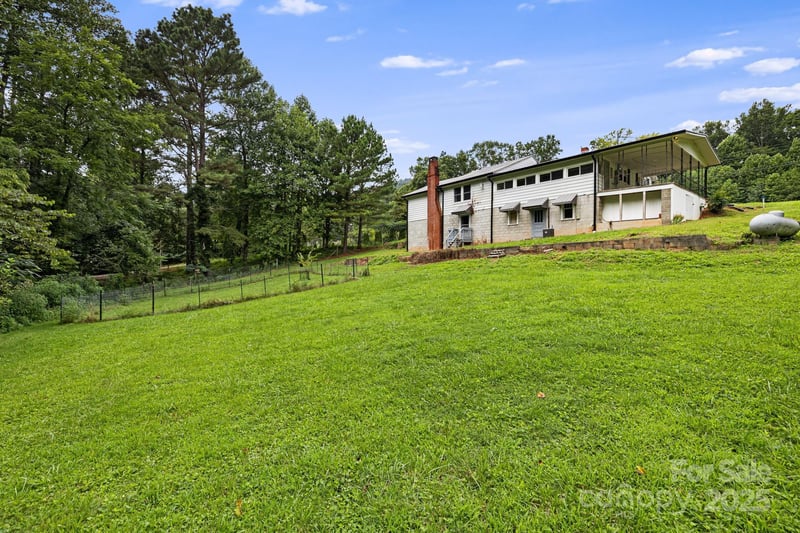 8171 Sugar Hill Rd, Marion, NC 28752