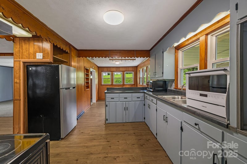 8171 Sugar Hill Rd, Marion, NC 28752