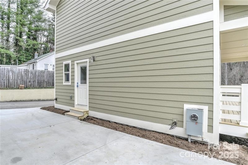 129 Aurora Dr #10, Asheville, NC 28805