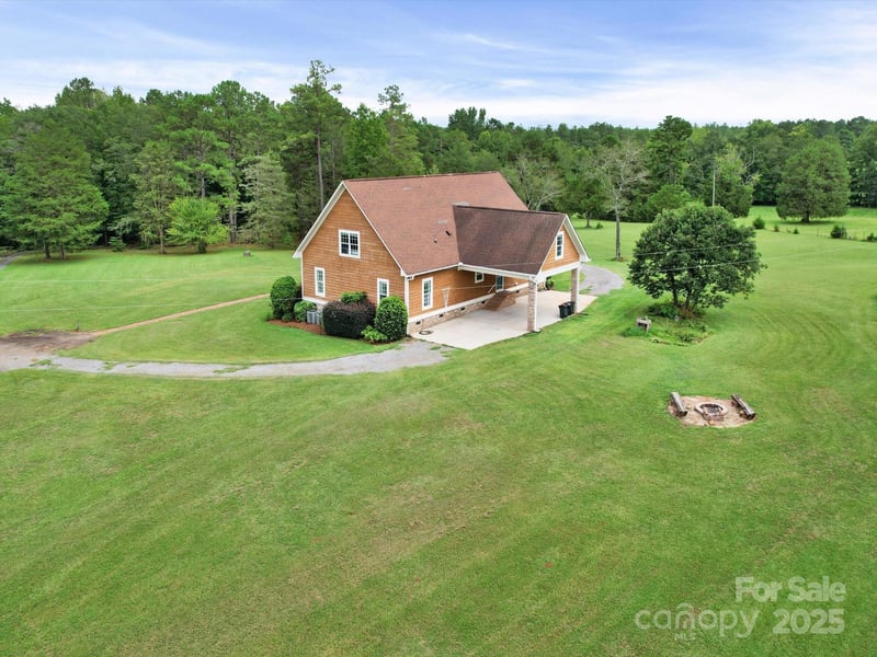 1393 Wateree Rd, Ridgeway, SC 29130