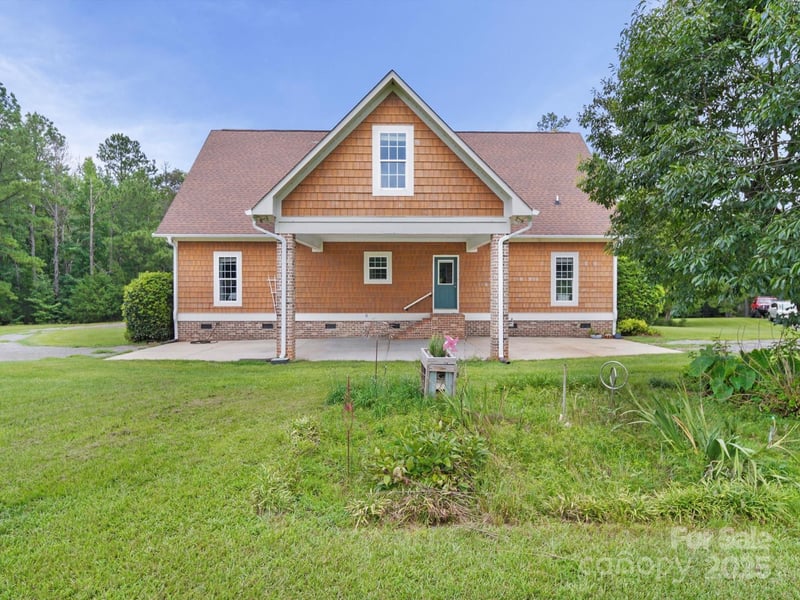1393 Wateree Rd, Ridgeway, SC 29130
