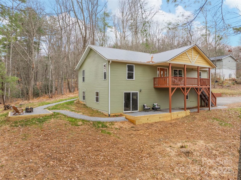 11 Tahchee Trl, Fletcher, NC 28732