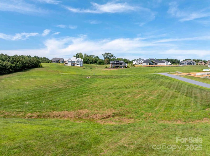 202 Soapstone Trl #68, Mills River, NC 28759