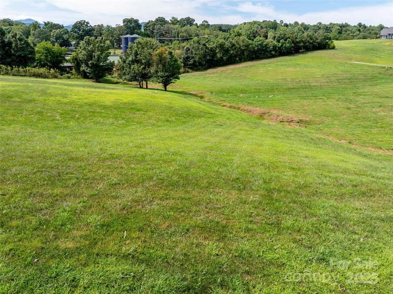 202 Soapstone Trl #68, Mills River, NC 28759