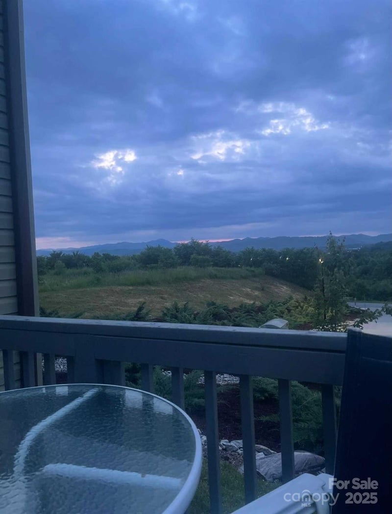 771 Cardwell Ln, Fletcher, NC 28732