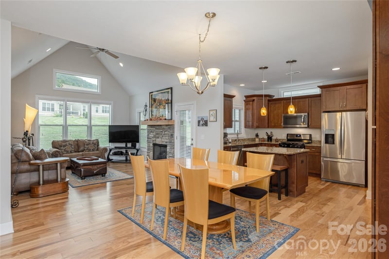 205 Windstone Dr, Fletcher, NC 28732