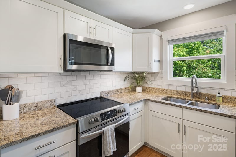 14 3rd St, Asheville, NC 28803