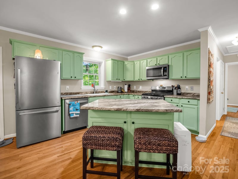 288 Long Ridge Rd, Old Fort, NC 28762