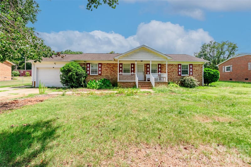 505 Pam Dr, Gastonia, NC 28056
