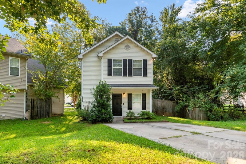 5541 Peachwood Dr, Charlotte, NC 28216