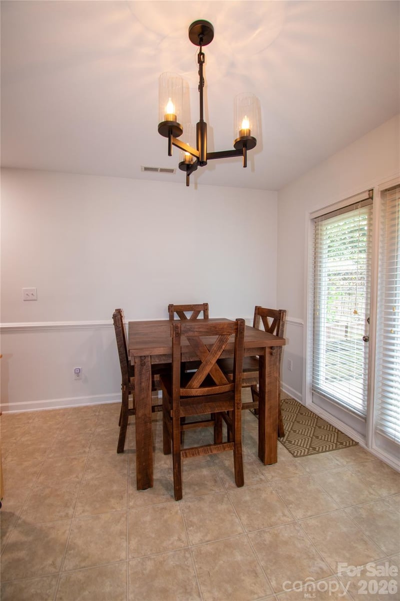 19 Singleton Ln, Fletcher, NC 28732