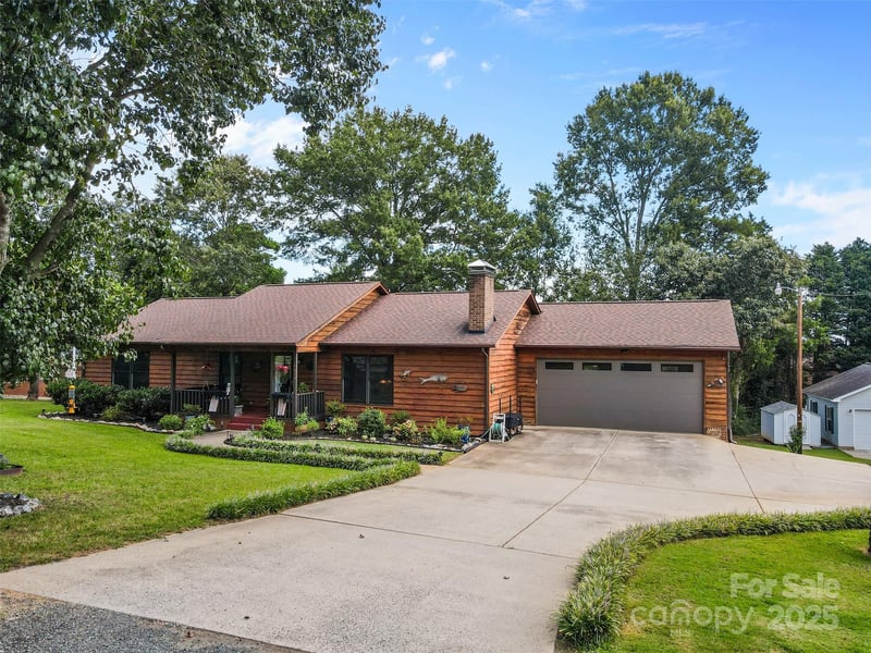 4920 Surfwood Dr, Sherrills Ford, NC 28673