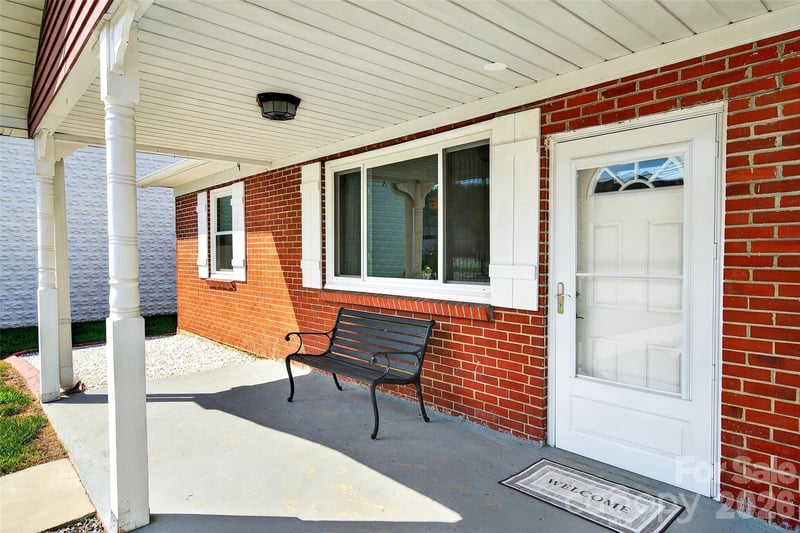 262 Catawba Ave, Old Fort, NC 28762
