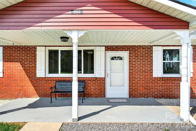 262 Catawba Ave, Old Fort, NC 28762