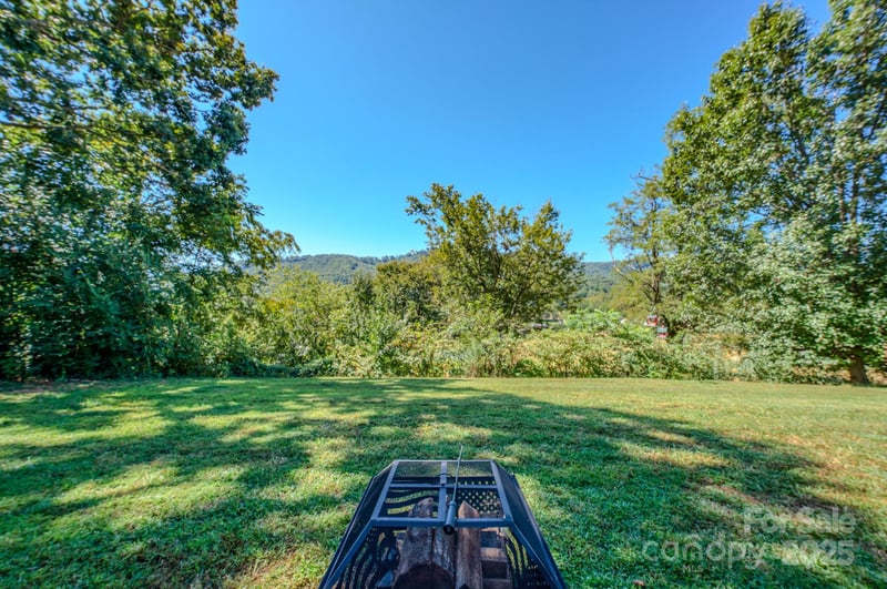 26 Center St, Candler, NC 28715