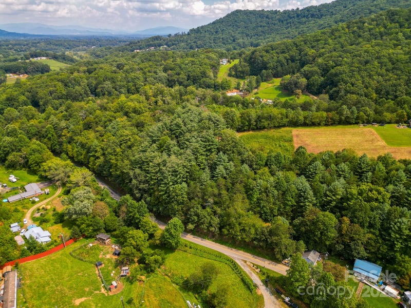 99999 Morgan Cove Rd, Candler, NC 28715