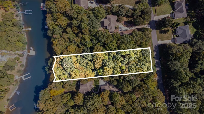8068 Summit Ridge Dr, Catawba, NC 28609