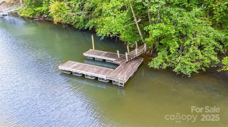 8068 Summit Ridge Dr, Catawba, NC 28609