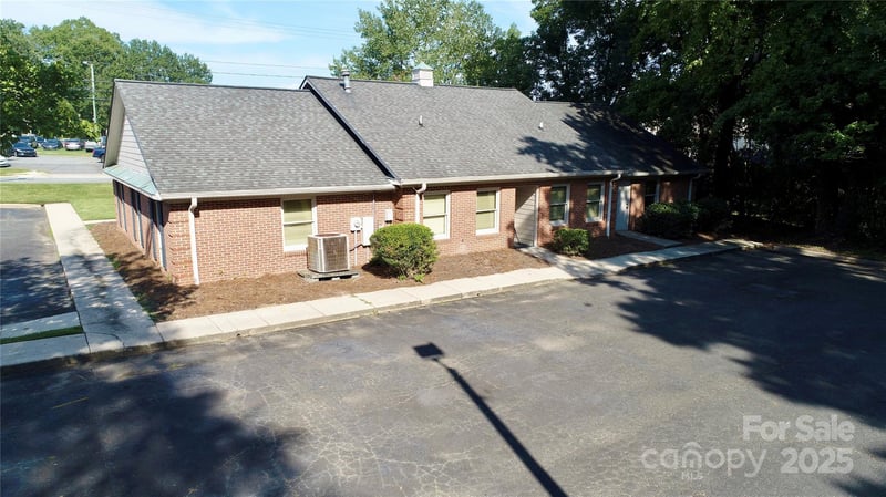 1910 Dale Earnhardt Blvd, Kannapolis, NC 28083