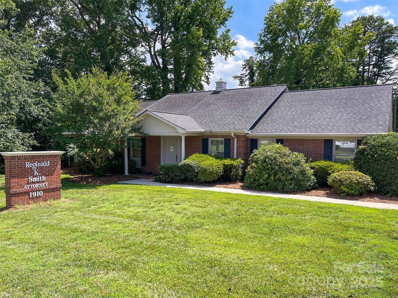 1910 Dale Earnhardt Blvd, Kannapolis, NC 28083