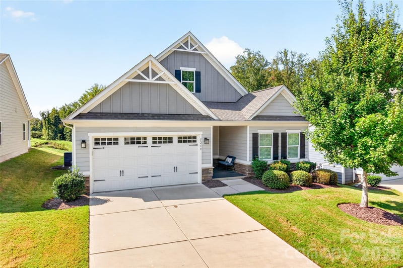 5219 Larewood Dr, Charlotte, NC 28215