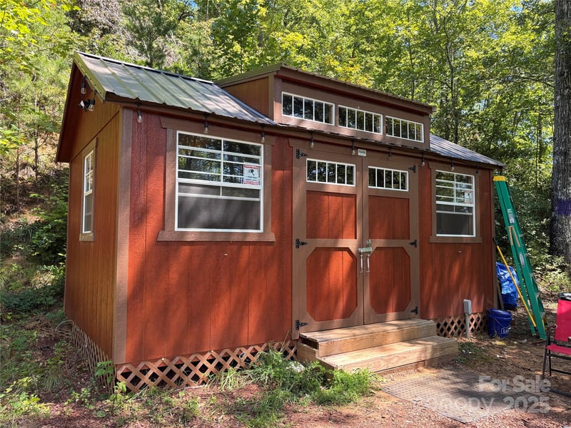 9999 Cindy Cove Trl, Robbinsville, NC 28771