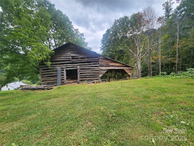 1925 Fork Rd, Marshall, NC 28753