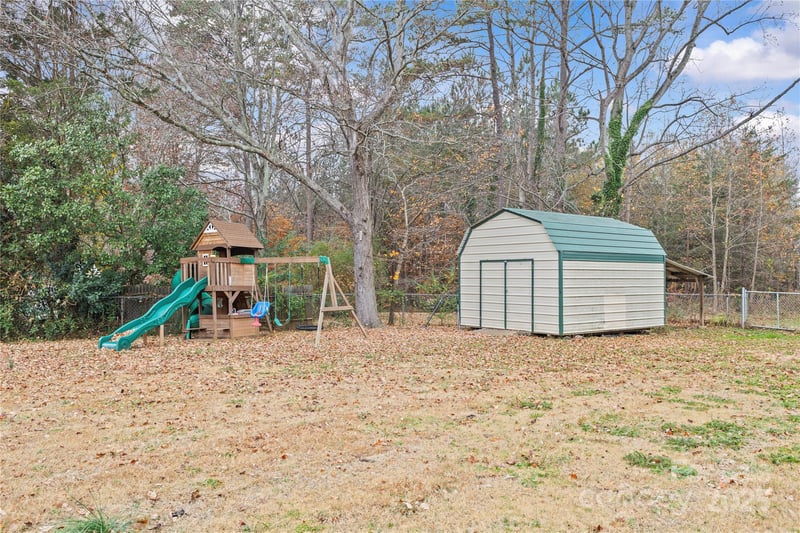 102 Wingate Dr, Stanley, NC 28164