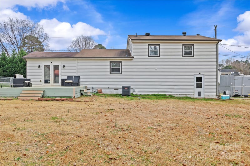 102 Wingate Dr, Stanley, NC 28164