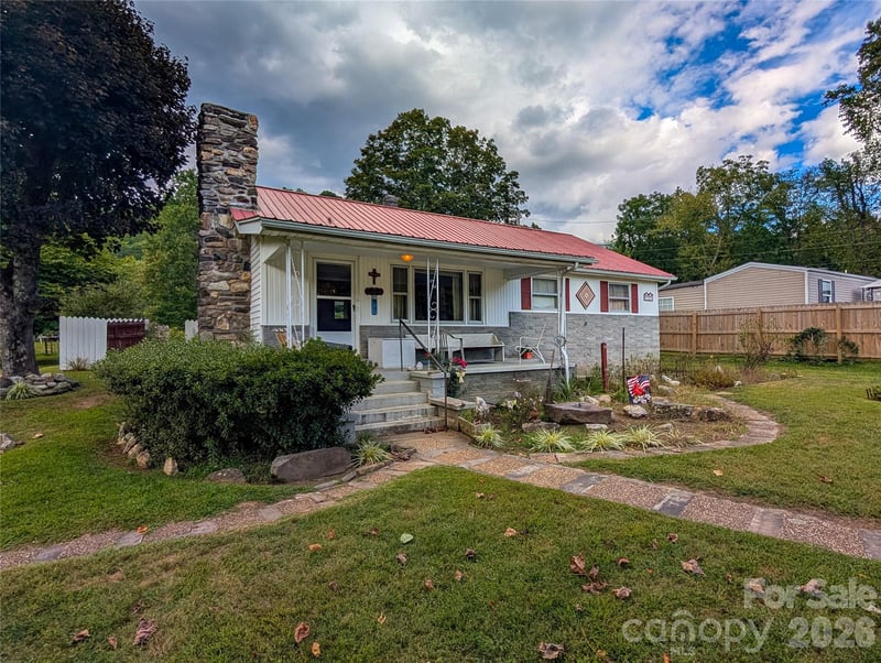 165 Cattail Creek Rd, Burnsville, NC 28714