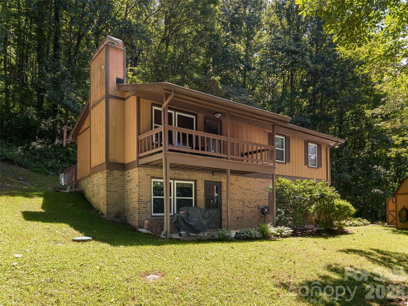 50 Tuckaway Dr, Asheville, NC 28803