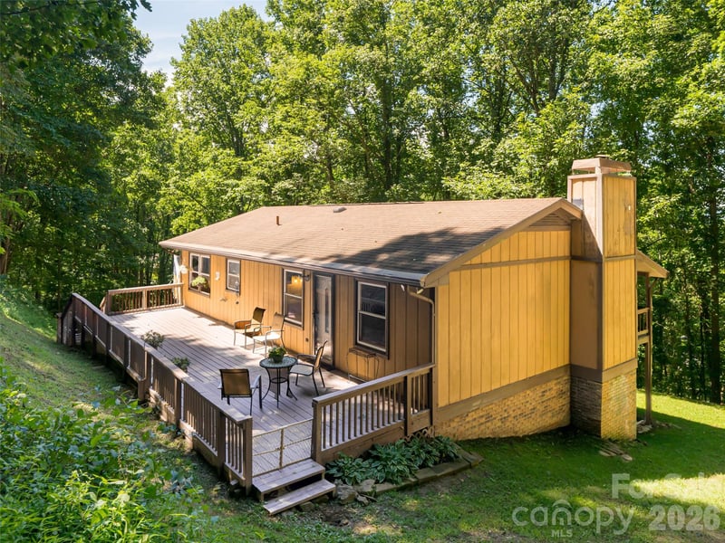 50 Tuckaway Dr, Asheville, NC 28803