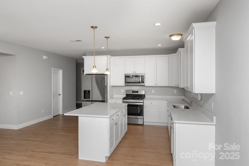 100 Holly Dr, Duncan, SC 29334
