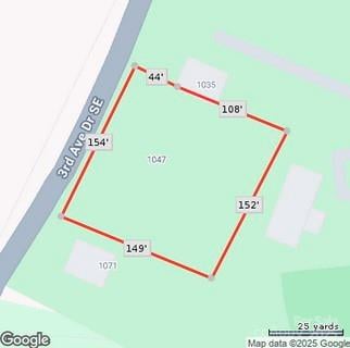 1047 3rd Avenue Dr, Hickory, NC 28602