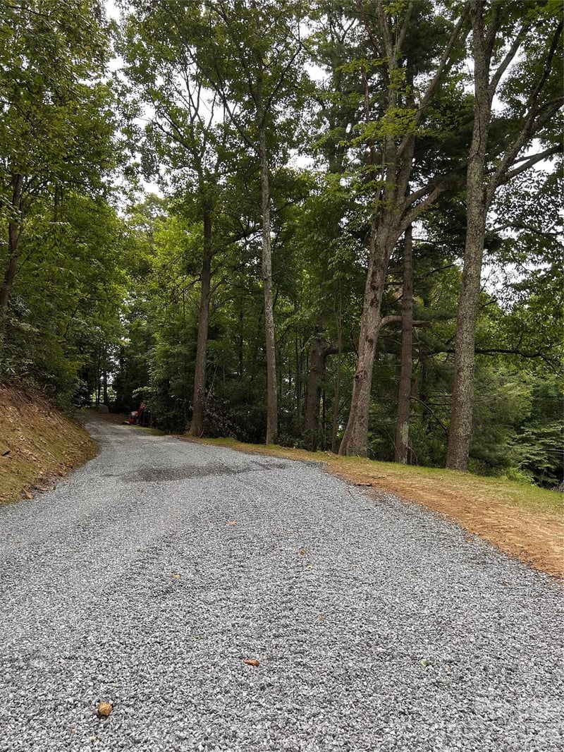 38 Imperial Ct, Waynesville, NC 28785