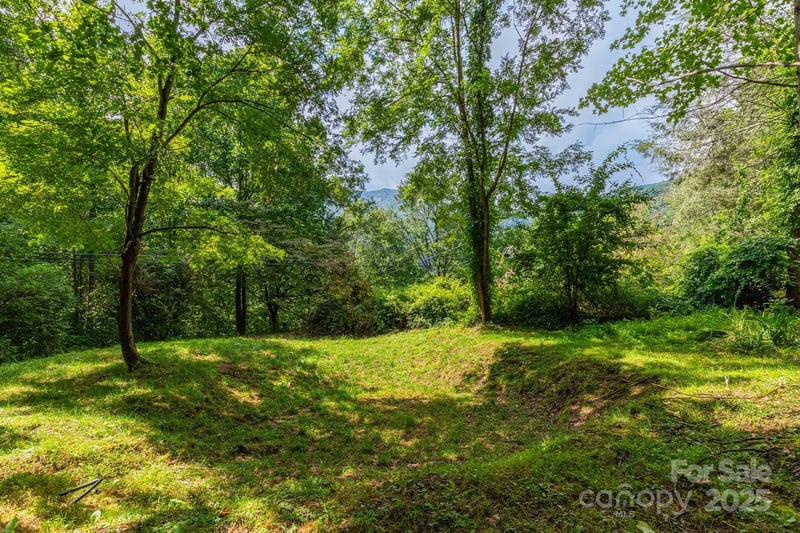 38 Imperial Ct, Waynesville, NC 28785