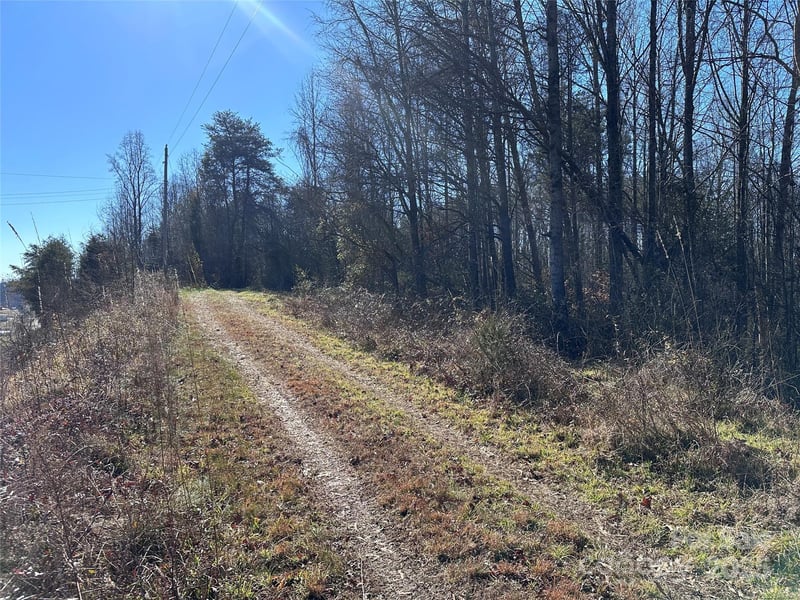 1080 States St, Yadkinville, NC 27055