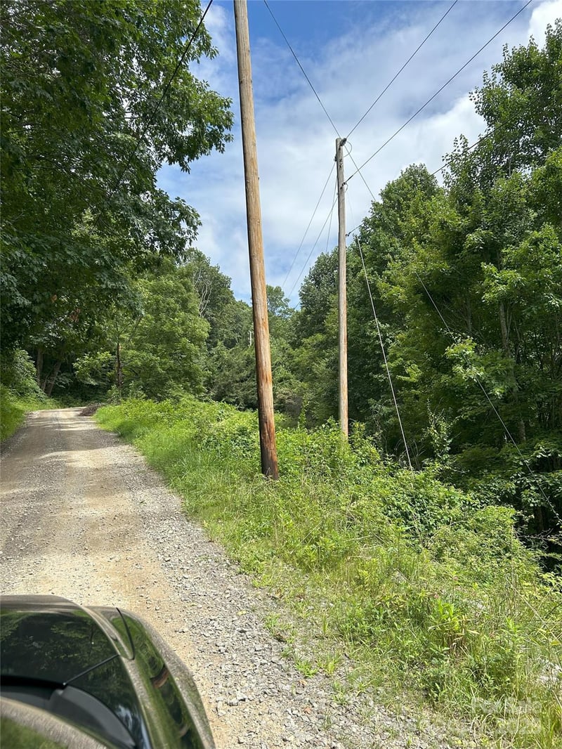 4942 Beaverdam Rd, Canton, NC 28716