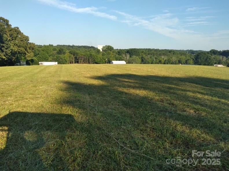425 N St, Newton, NC 28658