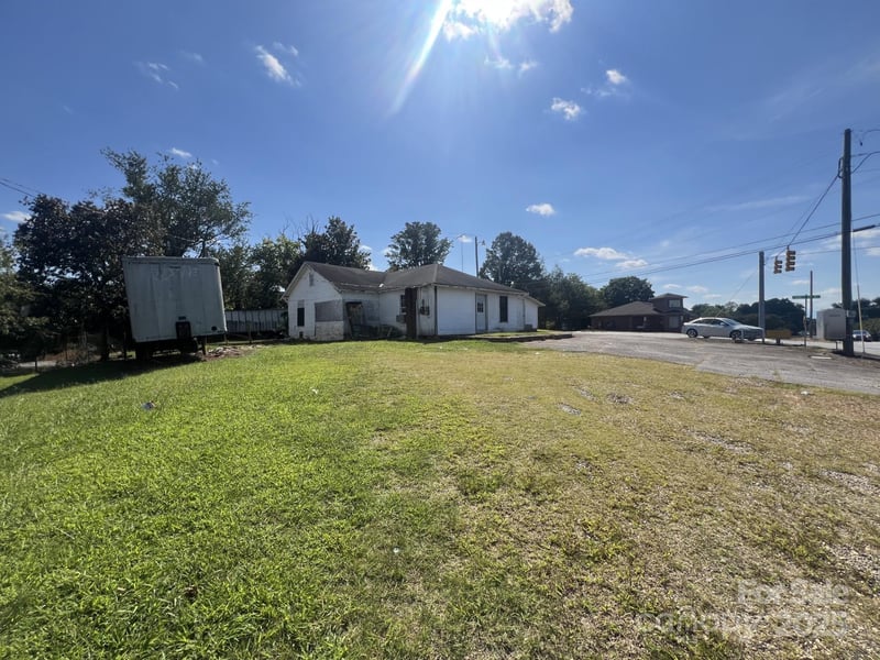 2748 Us 70 Hw, Valdese, NC 28655