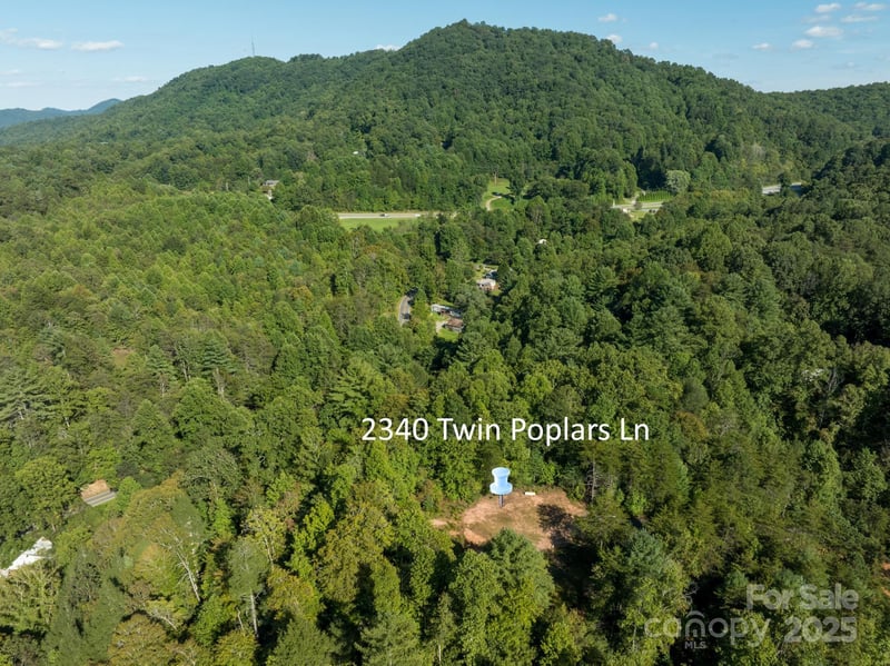 2340 Twin Poplars Ln, Lenoir, NC 28645