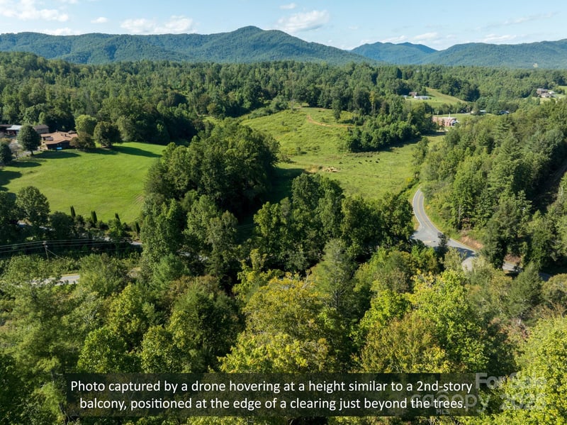 2340 Twin Poplars Ln, Lenoir, NC 28645