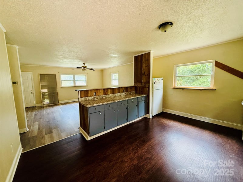 126 Penguin Ln, Statesville, NC 28625