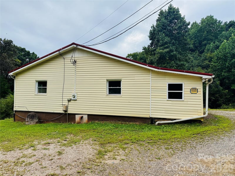 126 Penguin Ln, Statesville, NC 28625