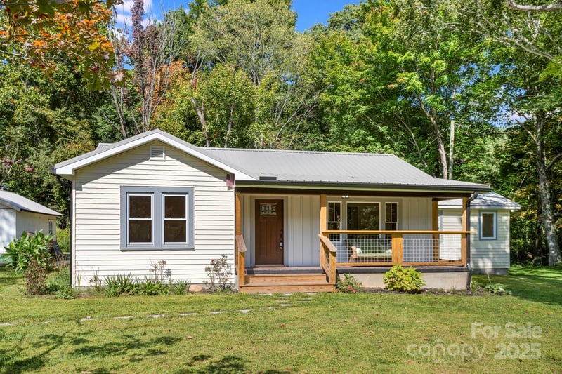 1808 Allens Creek Rd, Waynesville, NC 28786