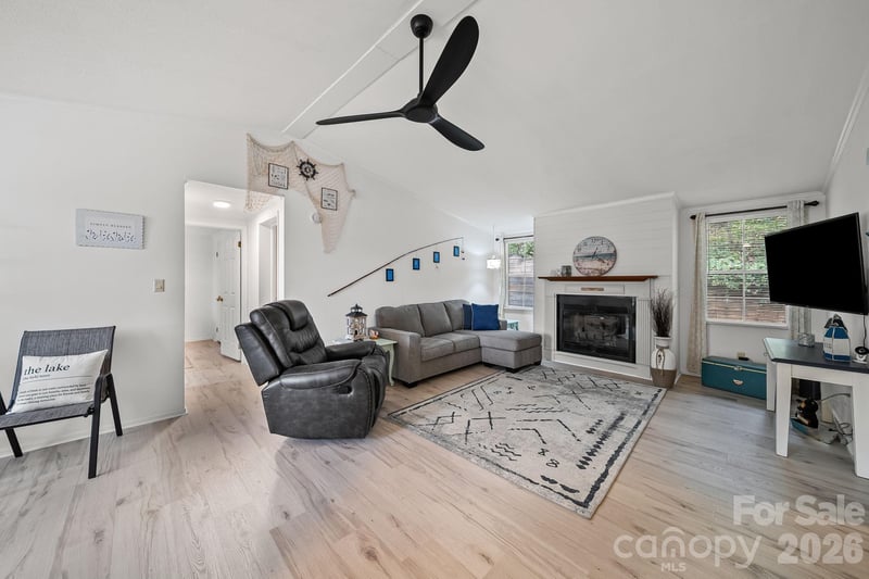 1135 Pinehaven Dr, New London, NC 28127