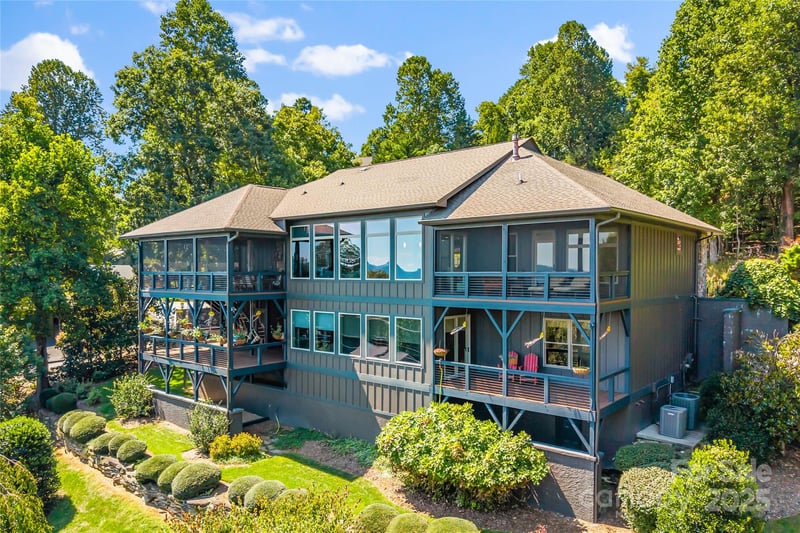 159 Alta Cir, Hendersonville, NC 28739