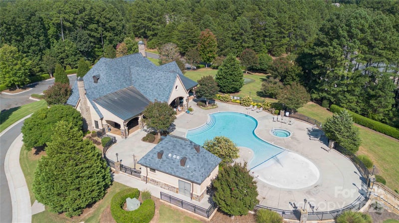 2112 Wood Clough Ct, Belmont, NC 28012